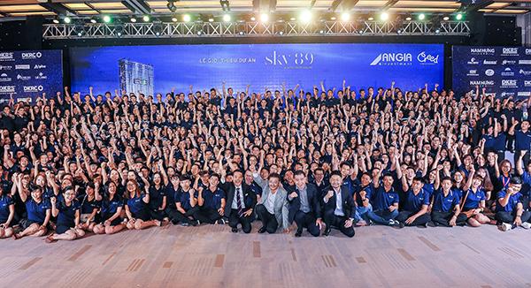 Hơn 700 Chuyên viên Kinh Doanh cùng hội tụ tạo nên một sự kiện hấp dẫn và sôi động